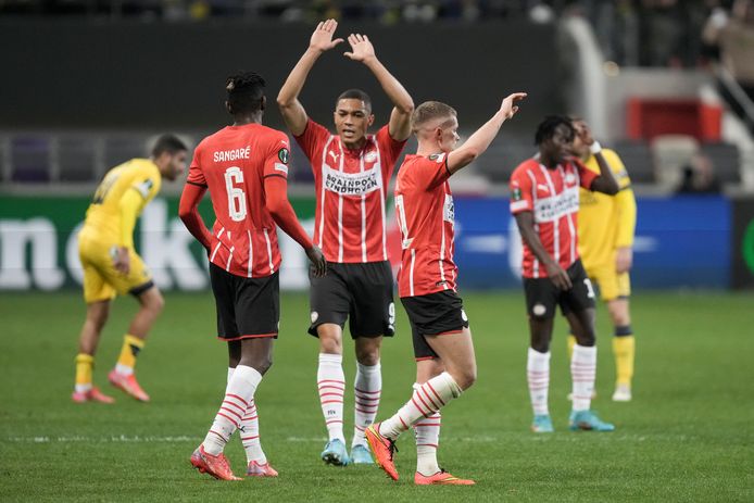 Carlos Vinícius is blij dat PSV zich heeft geplaatst voor de achtste finales van het toernooi om de Europa Conference League.
