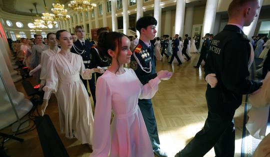 Militaire rekrutering bij Russische universiteiten en bedrijven voedt angst voor stille mobilisatie