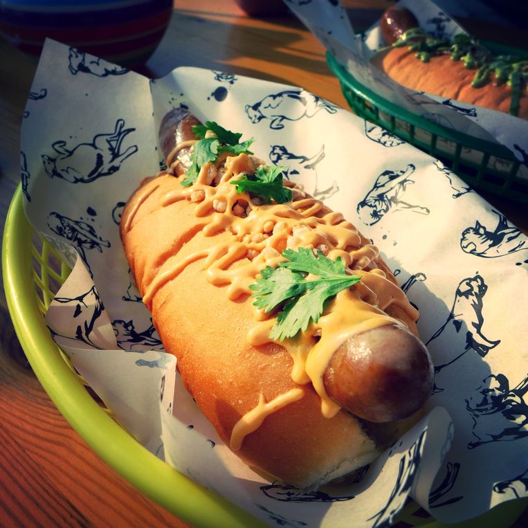 Blaauw wil meerdere hotdogrestaurants openen in de regio, waar hoogwaardige hotdogs op het menu staan Beeld Kees van Unen