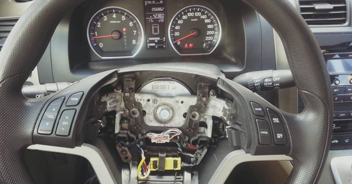 Airbags gestolen uit negen auto's in Huissen Lingewaard gelderlander.nl