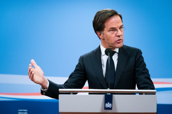 Demissionair premier Mark Rutte tijdens een persconferentie