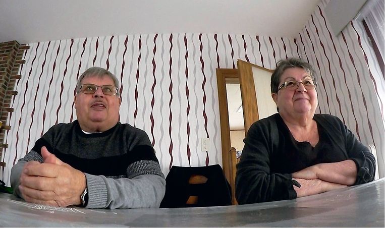 Robert en Marie-Paule Lamoline, vrienden aan huis: 'Toen ik Suzanne gelukkig nieuwjaar kwam wensen, was ze ondersteboven. Ze zei over Clara: 'Het is een stuk crapuul.'' Beeld 