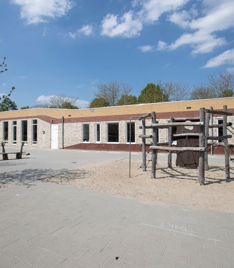 Haarschool in Holten krijgt lokalen erbij
