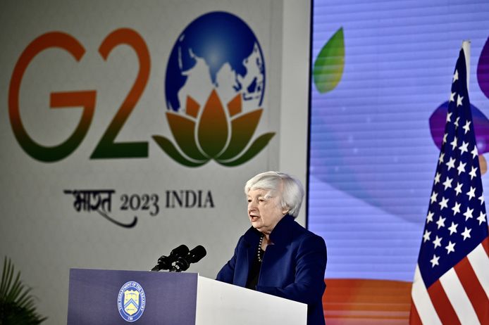 De Amerikaanse minister van Financiën van de Verenigde Staten (Janet Yellen), spreekt een persconferentie toe tijdens de bijeenkomst van de ministers van Financiën en de presidenten van de centrale banken (FMCBG) van de G20 in Bangalore, India.