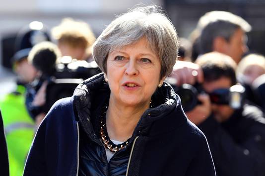 De Britse premier Theresa May bezocht vanmiddag de locatie waar Skripal en zijn dochter vergiftigd werden.