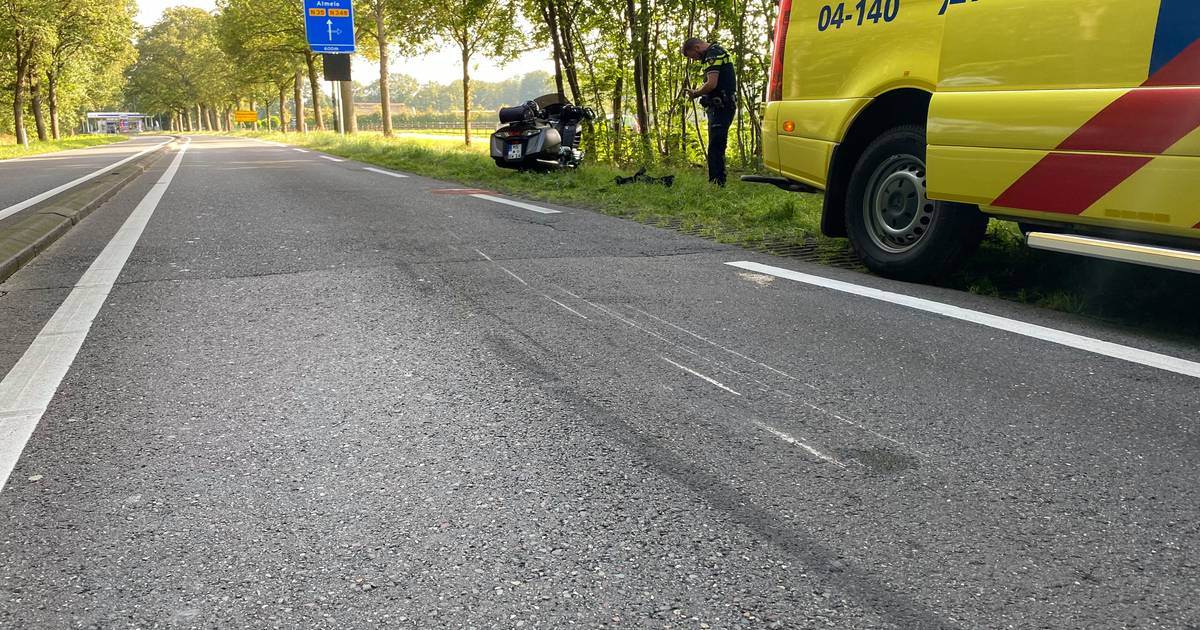 N35 afgesloten door ongeluk, motorrijder gewond.