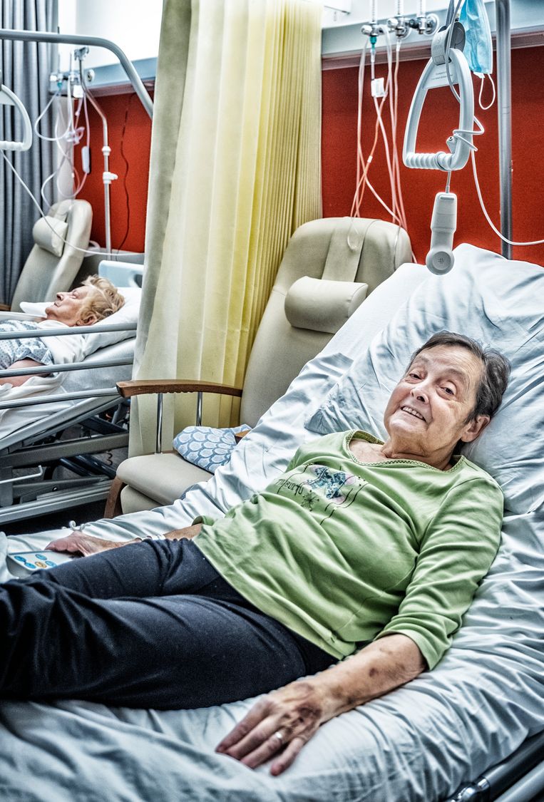Covidpatiënt Jenny Dierendonck: 'Mijn kleindochter bleek een superverspreider.' Beeld Tim Dirven