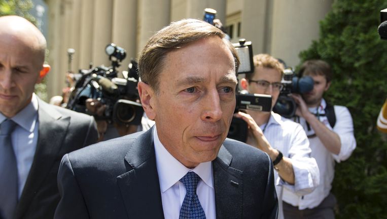 David Petraeus arriveert bij de rechtbank Beeld reuters