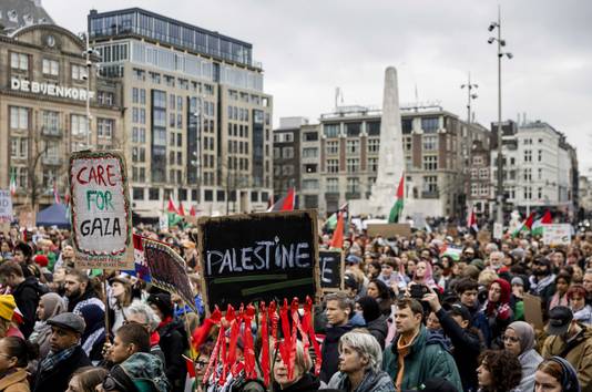 Manifestatie in Amsterdam de oorlog tussen Israël en Hamas.