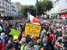 Plus de 200.000 personnes dans la rue en France contre le pass sanitaire