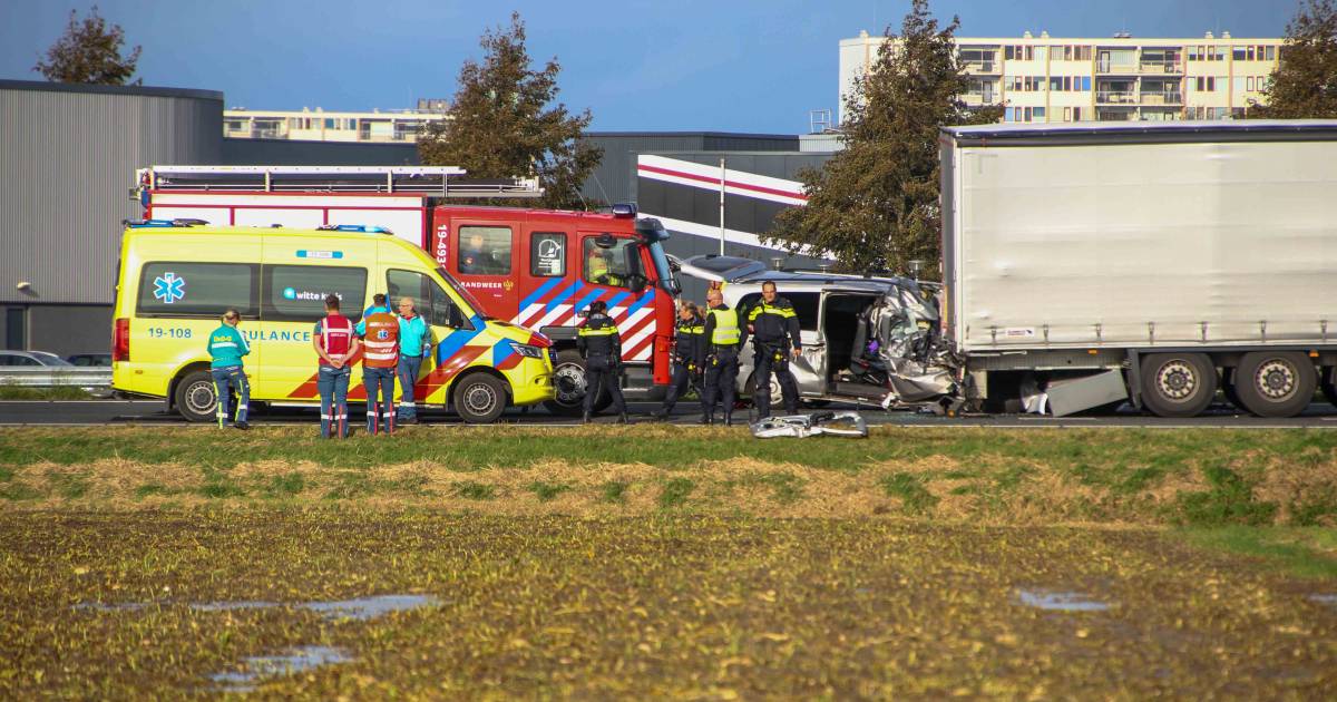 Drie gewonden bij ongeluk op A58 bij Goes.