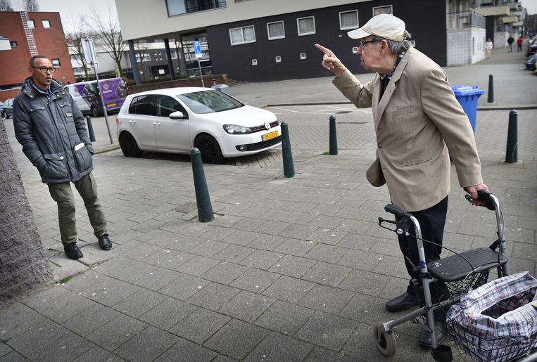 De ene Rotterdammer in gesprek met de andere Rotterdammer, februari 2021. Beeld Hollandse Hoogte / Marcel van den Bergh