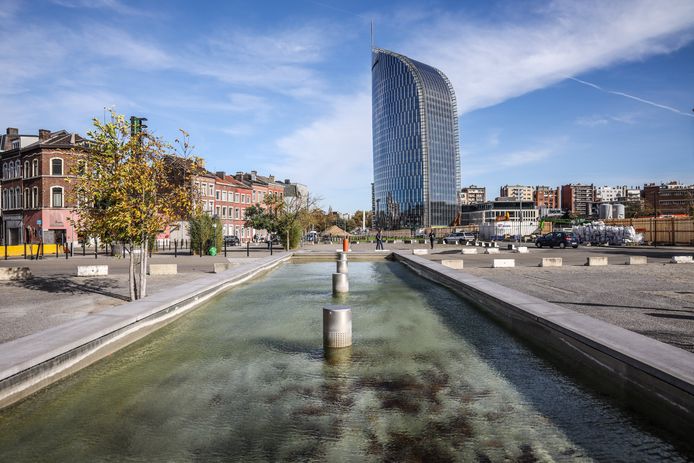 Le garçon devait aller à la gare des Guillemins mais ne connaissait pas le chemin.