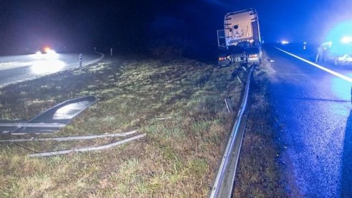 Ter hoogte van de Duitse plaats Kitzingen kwam de truck na een rit van 30 kilometer eindelijk tot stilstand.