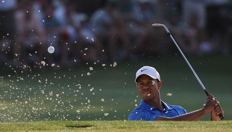 Tiger Woods eerder dit jaar in actie tijdens de Masters op de baan van Augusta, in de Amerikaanse staat Georgia. Beeld AP