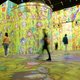 ‘De kus’ van Klimt komt door lichtprojecties tot leven op het Westergasterrein