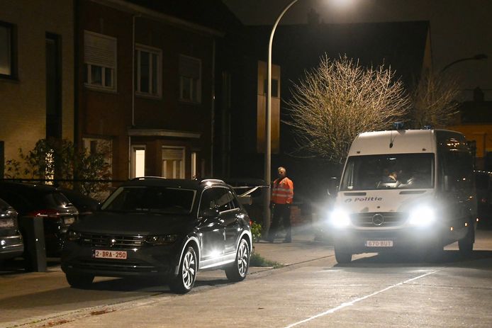 De feiten speelden zich af in een woning langs de Monseigneur Callewaertstraat in Marke.