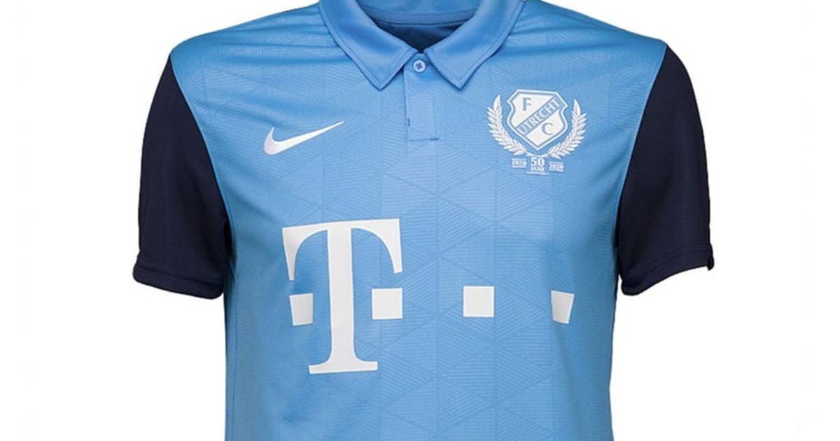 Polijsten Standaard Glimp FC Utrecht-shirt te duur? Nike verkoopt het zonder logo voor fractie van de  prijs | Utrecht | AD.nl