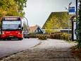 De bus naar Meersel-Dreef rijdt zonder te stoppen door bij de Smidshof in Galder.