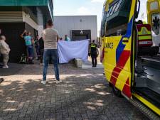 Medewerker vleesverwerker in Nuenen steekt collega’s ‘vanuit het niets’ neer, verdachte opgepakt