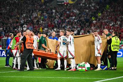 Mâchoire cassée et commotion cérébrale pour Varga, après un violent choc avec le gardien écossais