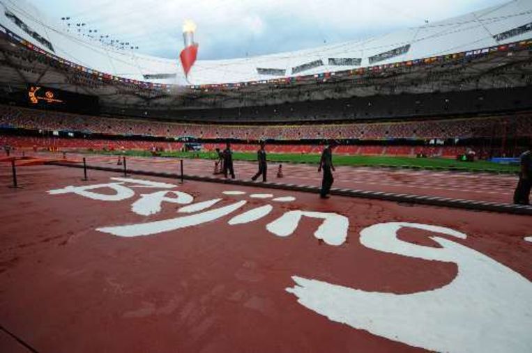 Het olympisch stadion maakt zich voor de eerste dag atletiek Beeld UNKNOWN