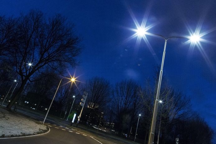 tevredenheid analyse Banket Gemeente Almelo wil flink besparen met ledlampen in 10.000 lantaarnpalen |  Almelo | tubantia.nl