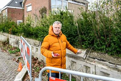 Vrachtwagen van Lidl vernielt de tuinafscheiding van Pim: ‘Buitengewoon horkerig’