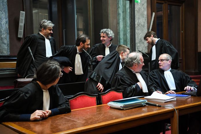 Advocaten bij de start van de zitting over de aanslag in het Joods Museum in Brussel gisteren.