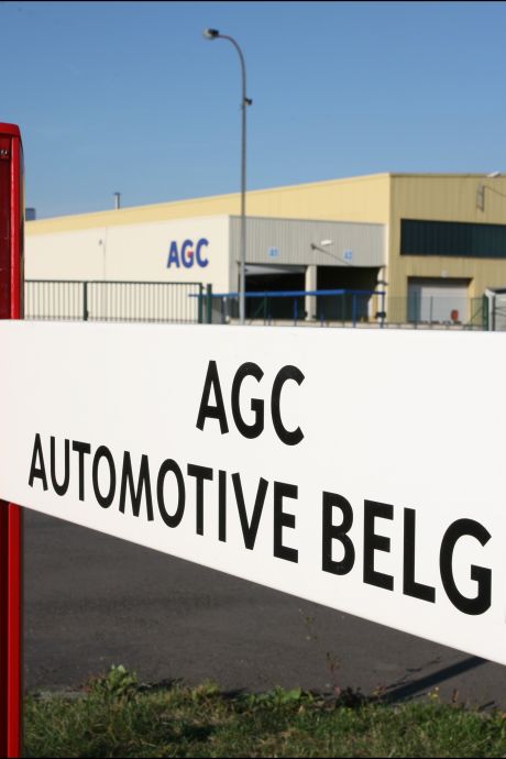 Catastrophe pour l’emploi en Wallonie, un site d’AGC va fermer: “Une véritable injure”