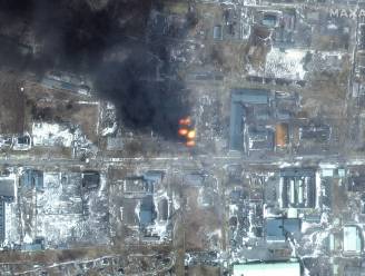 VOOR EN NA. Satellietbeelden tonen vernieling van Marioepol na Russische bombardementen