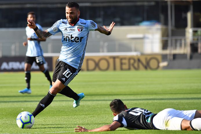 Dani Alves.