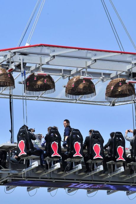 “Dinner in the sky” se paie la butte du Lion de Waterloo jusqu’au 29 juin