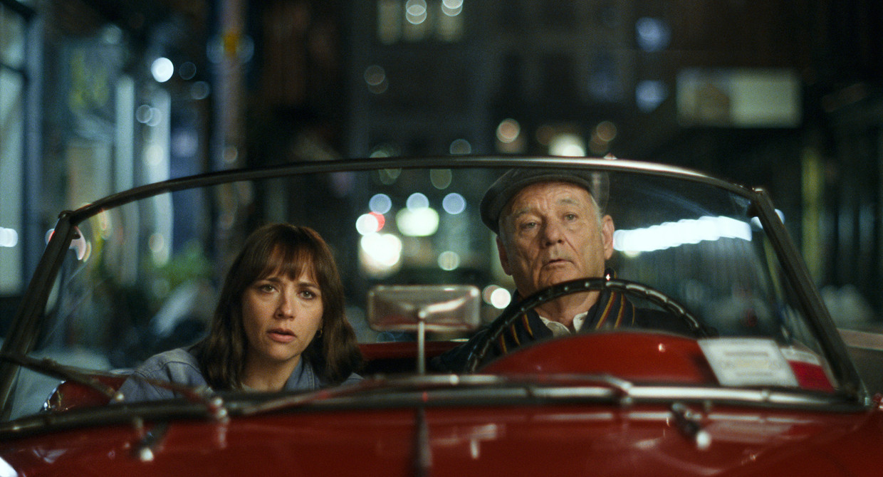 Rashida Jones en Bill Murray in 'On the Rocks'. Beeld AP