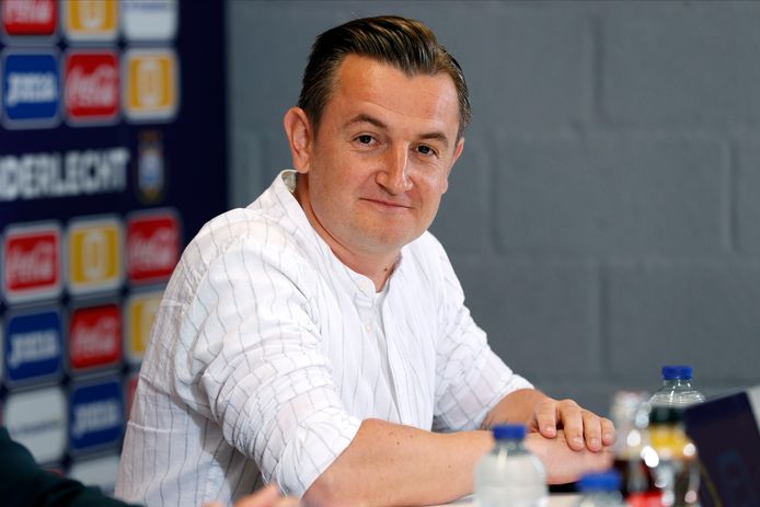 Dave Mattheus, de nieuwe coach van RSCA Women.