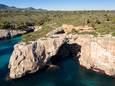 Aan Cala Varques gebeuren volgens lokale media jaarlijks tientallen ongevallen.