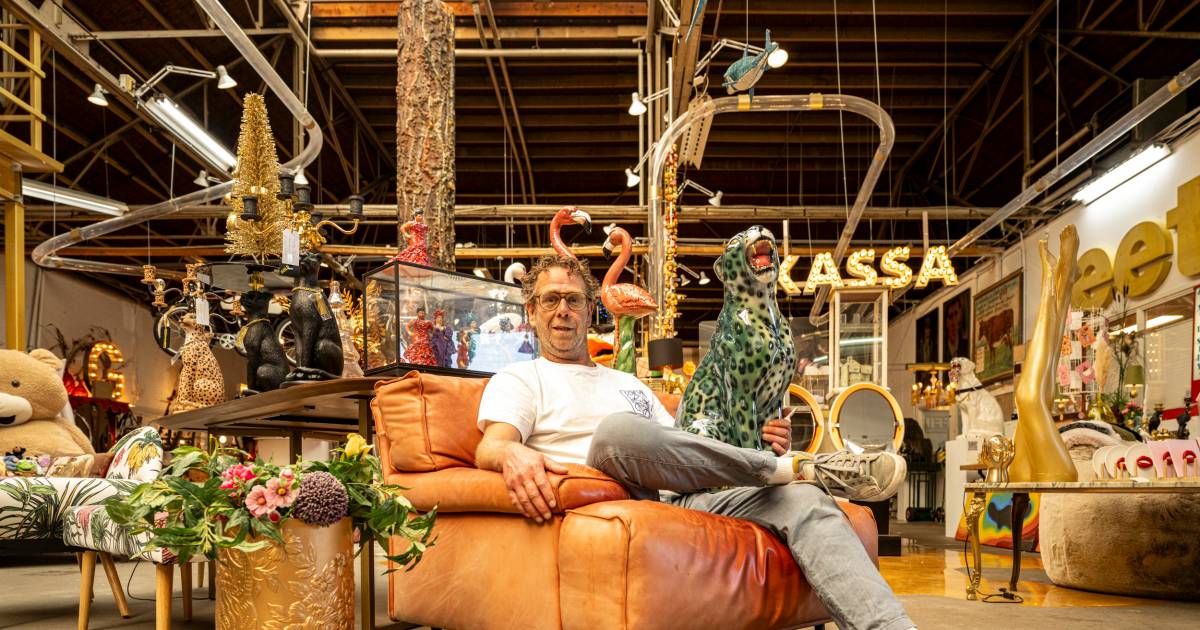 Spektakel Wonen: A Home Furnishings Store Filled with Over-the-Top Items – Interview with Jeroen Speksnijder