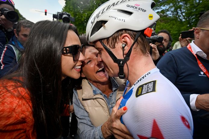 Remco Evenepoel en vriendin Oumi.