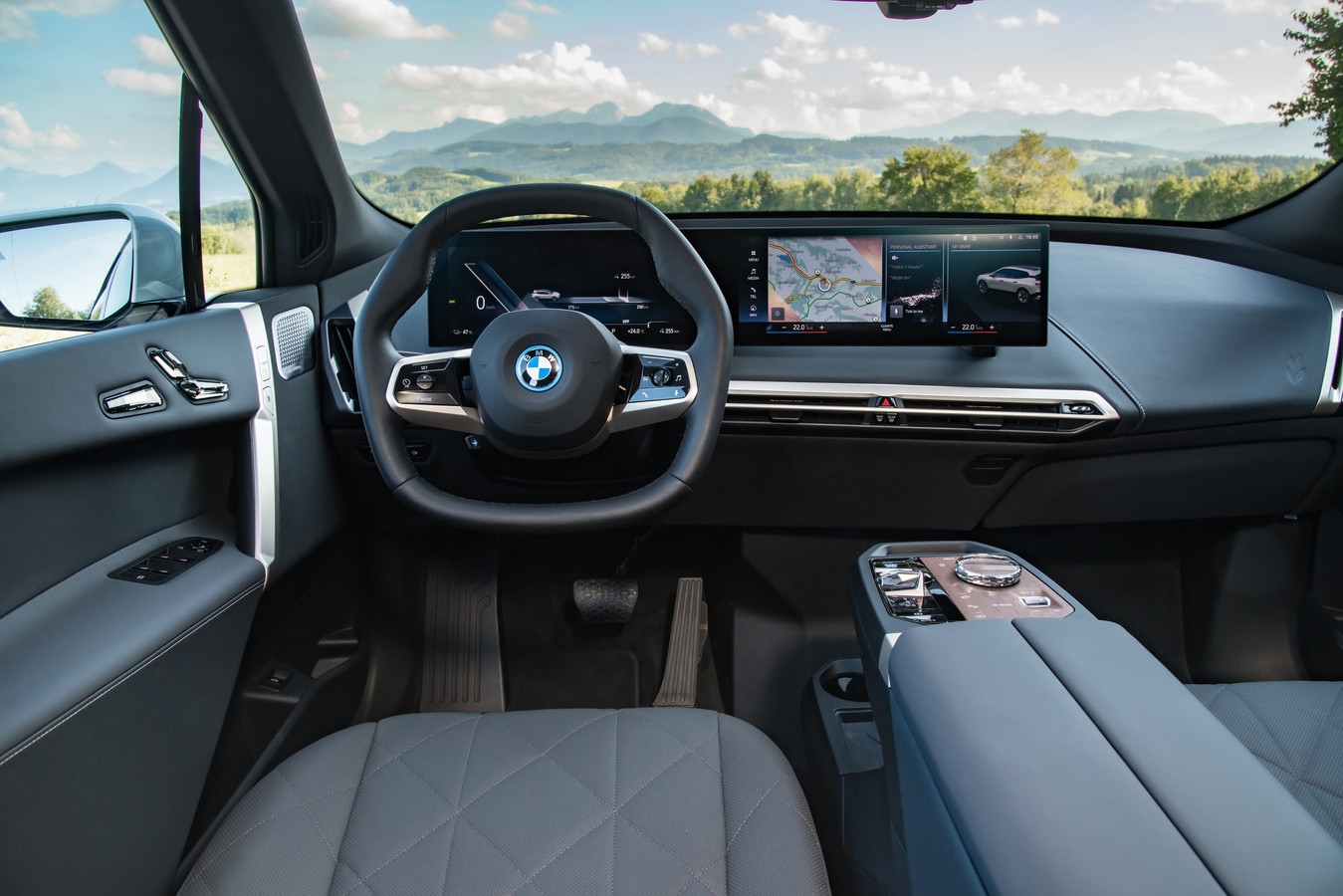 ‘Vreemd topmodel’ van BMW luidt nieuw tijdperk in: zo rijdt de