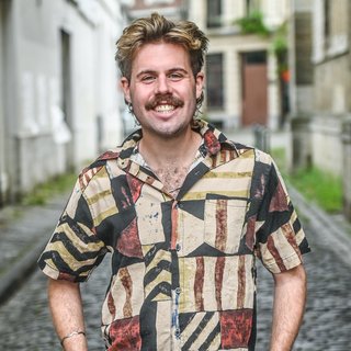 ‘Neem je me niet serieus als journalist omdat ik een nektapijt heb? Jammer voor jou’