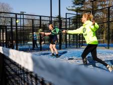 Gevreesde ‘plok-plok’ vertraagt padelbanen in Groesbeek al een jaar: ‘Indoorbanen zijn twee keer zo duur’