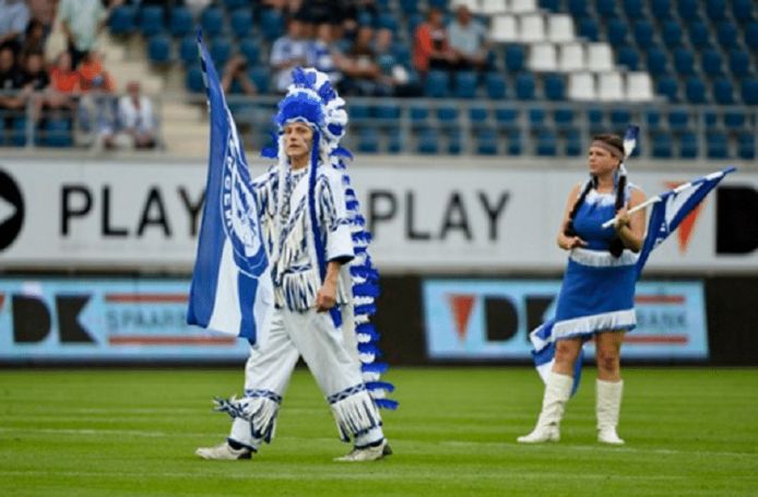 Aa Gent Mascotte Buffalo Ben Treurt Hein Is Een Echte Topkerel Hopelijk Gaat Hij Niet Naar Anderlecht Aa Gent Hln Be