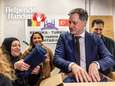 Premier De Croo bezoekt grootschalige inzamelactie van Turkse gemeenschap in Antwerpen: “Jong en oud, Turk en Belg: iedereen werkt samen”