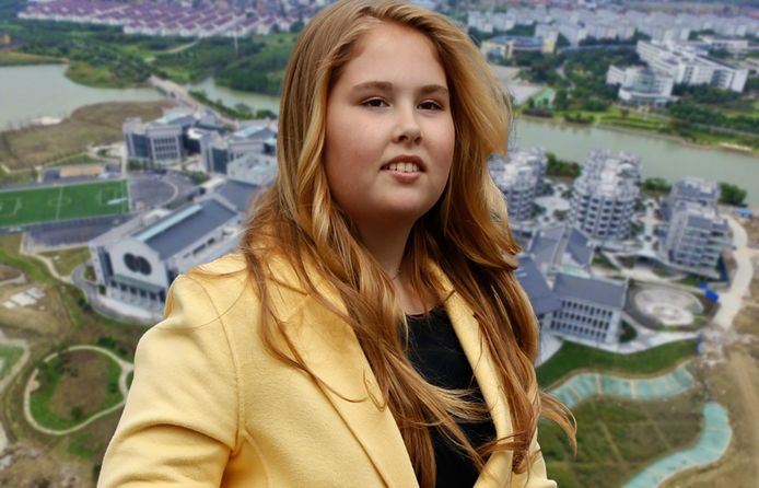 Of Amalia daadwerkelijk in China haar middelbare schoolopleiding gaat voltooien, is onbekend. Op de achtergrond het campusterrein in Changshu.