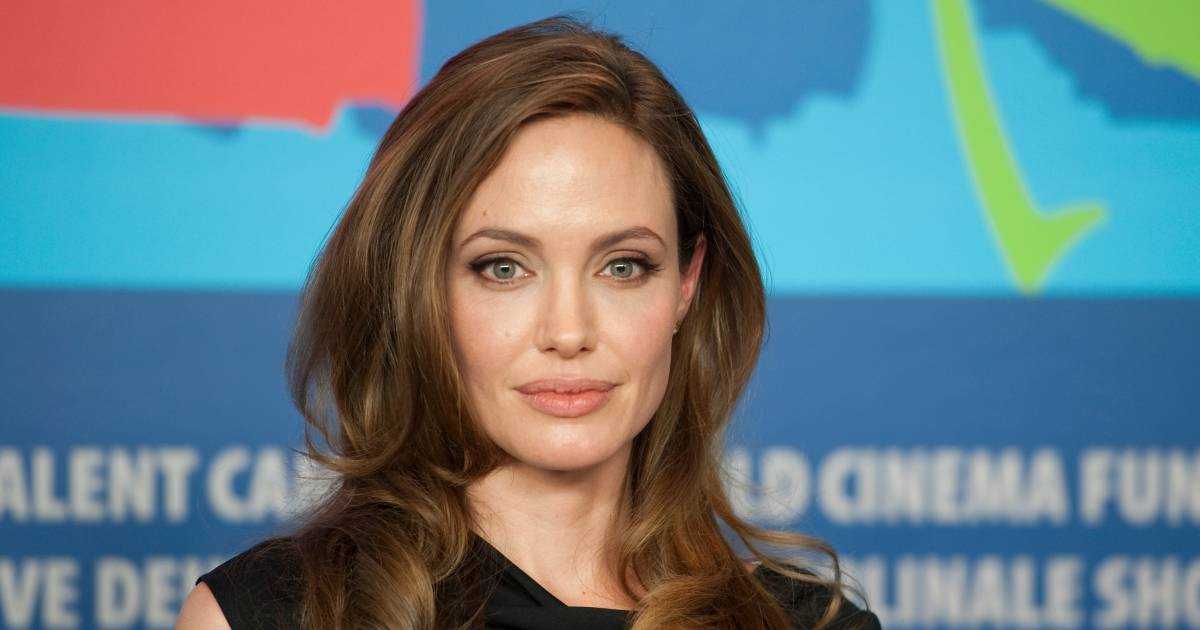 Angelina jolie haar moeder