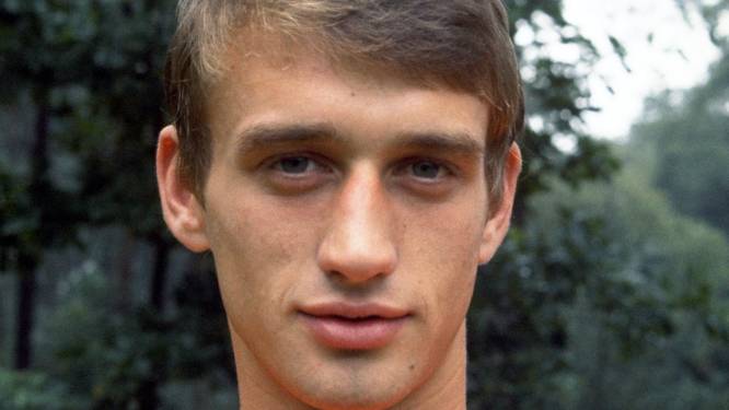 Voetbalwereld bedroefd door dood Rensenbrink: ‘Voor altijd een held’