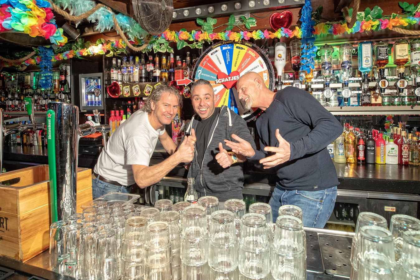 Kroegbaas deelt klappen uit aan lastige klant hoe ver mag hij gaan