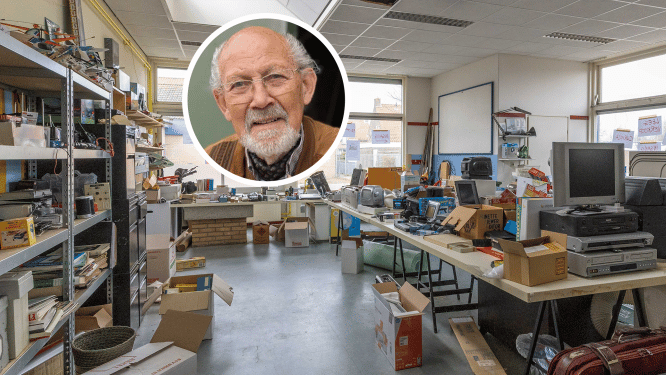 Verzamelaar Claude (90) woonde jaren anti-kraak in kleuterschool, vrienden verkopen spullen voor uitvaart
