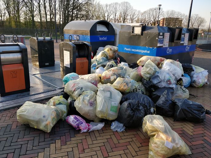 Meerhoven wil dat plastic afval wordt opgehaald Eindhoven AD.nl