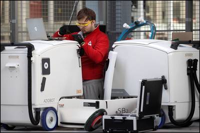 Gaat de slimme schoonmaakrobot uit Eindhoven het redden? Aziobot vecht voor zijn leven